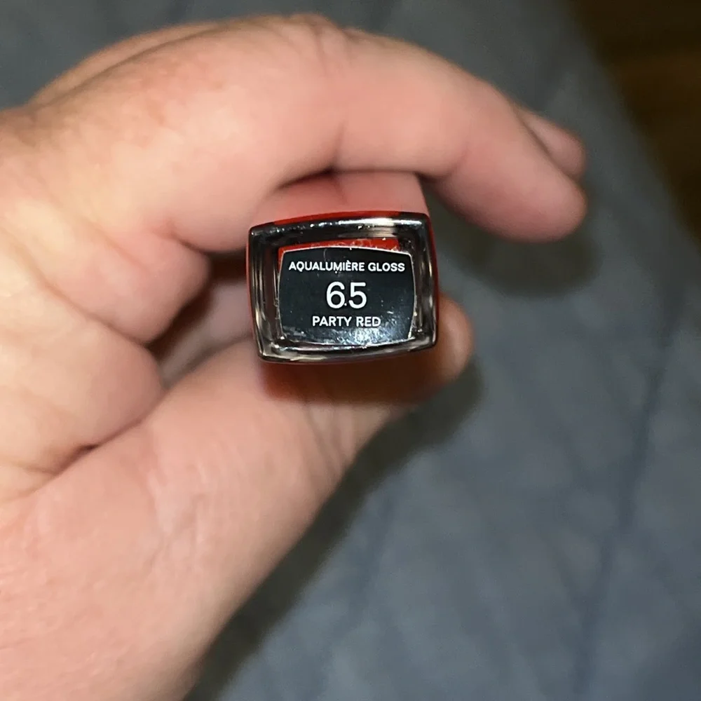 CHANEL Gloss in Bold‎ Red